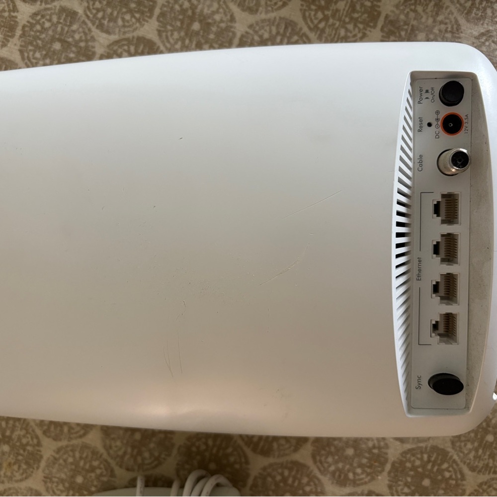 White Modem-Router Combo - Picture 2 of 2